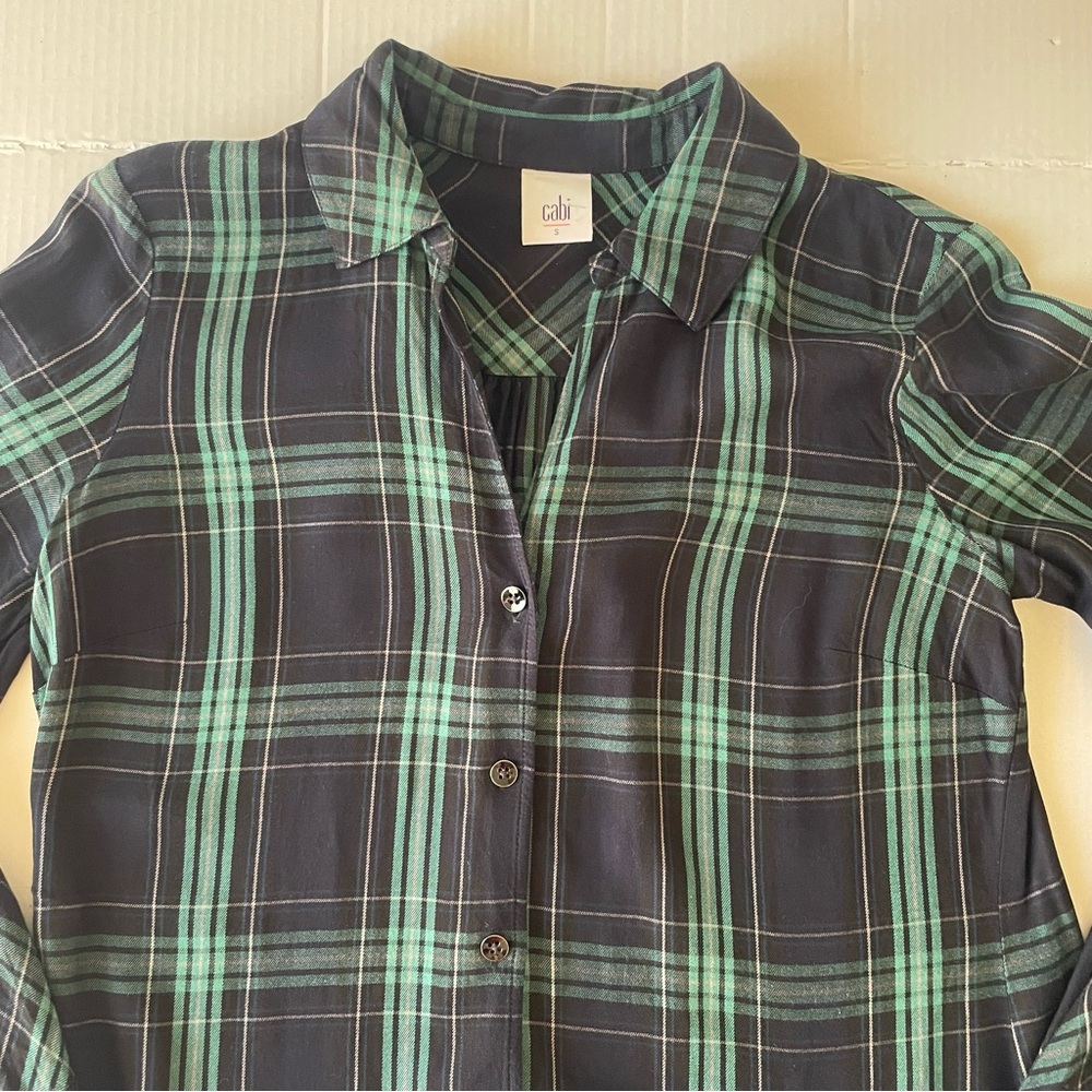 CAbi Button up Long Sleeve Blouse Black and Green Plaid Shirt Cabincore Normcore - Picture 3 of 9